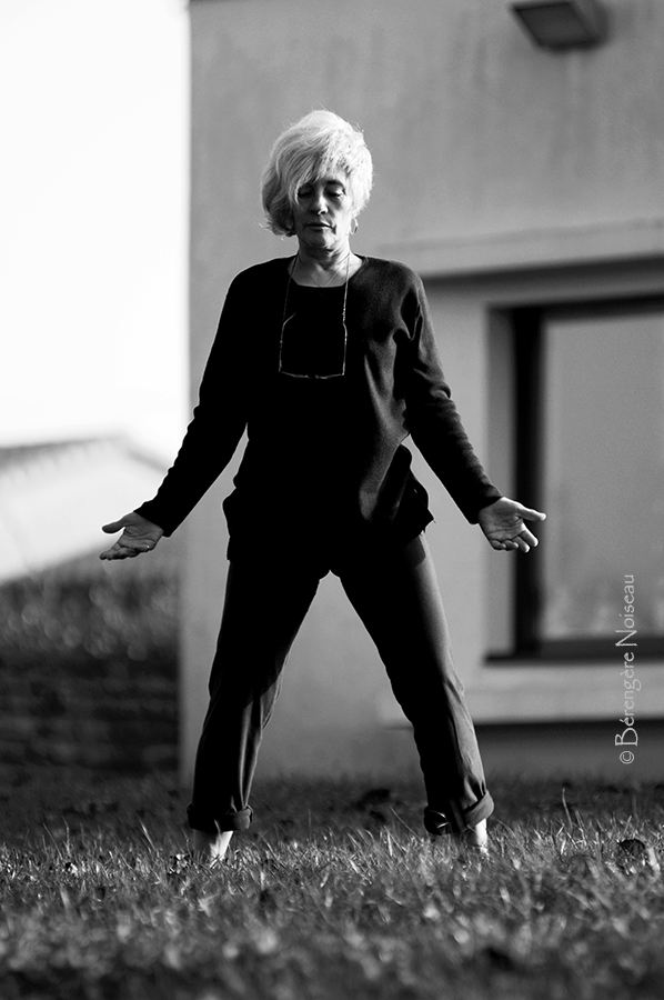 Martine en posture de yoga